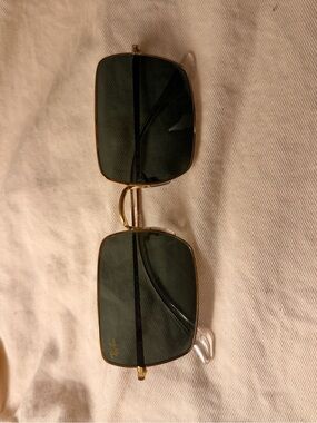 Ray-Ban Men’s Gold Frame Sunglasses with Dark Green Lenses - Square